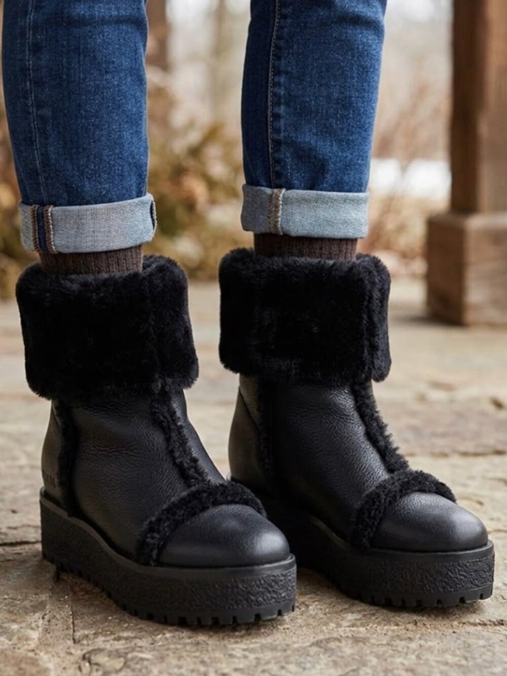 NEW $179 dkny sancia boot Faux Fur Lined Platform 8.5